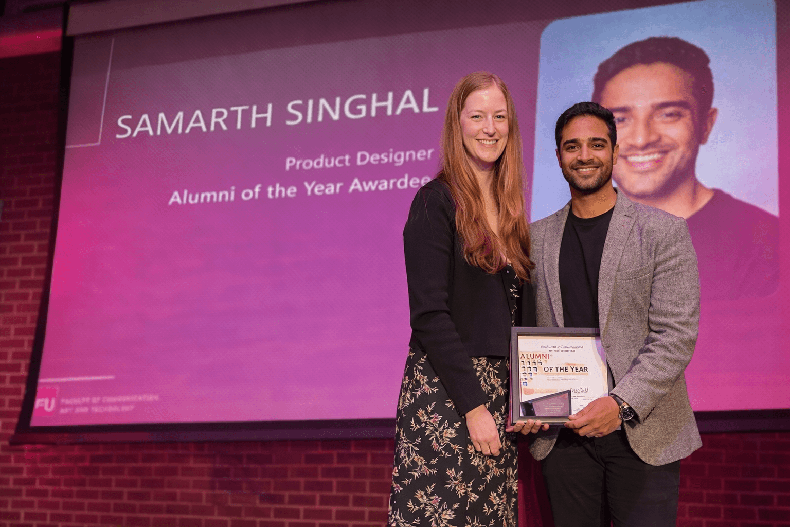 Samarth receiving the SFU Alumni of the Year award